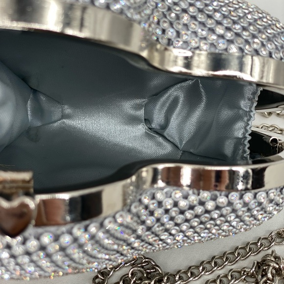 Silver Heart-Shaped Rhinestone Clutch Crossbody purse - Picture 4 of 7